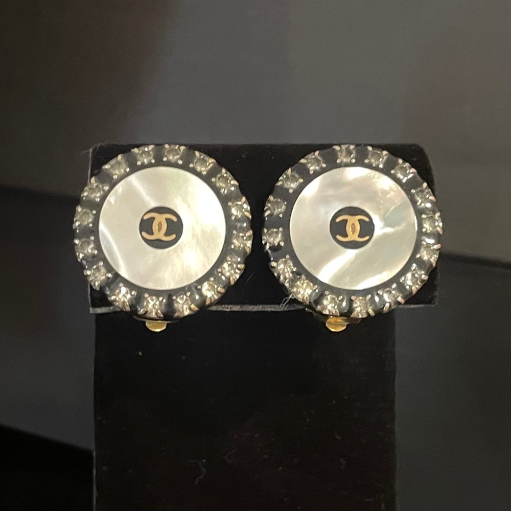 *SOLD*. CHANEL Vintage 1997 Fall/Winter Mother of Pearl and Rhinestone earrings.